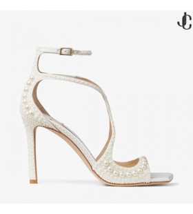 エイジア95のホワイトサテンサンダル全てにおいて強いこだわりの真珠