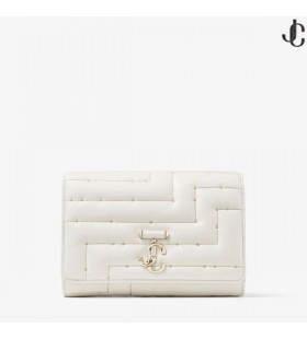 AVENUE KUPPLUNG Latte Avenue Nappa-Leder Clutch Bag mit JC-Emblem Sommer-Kollektion